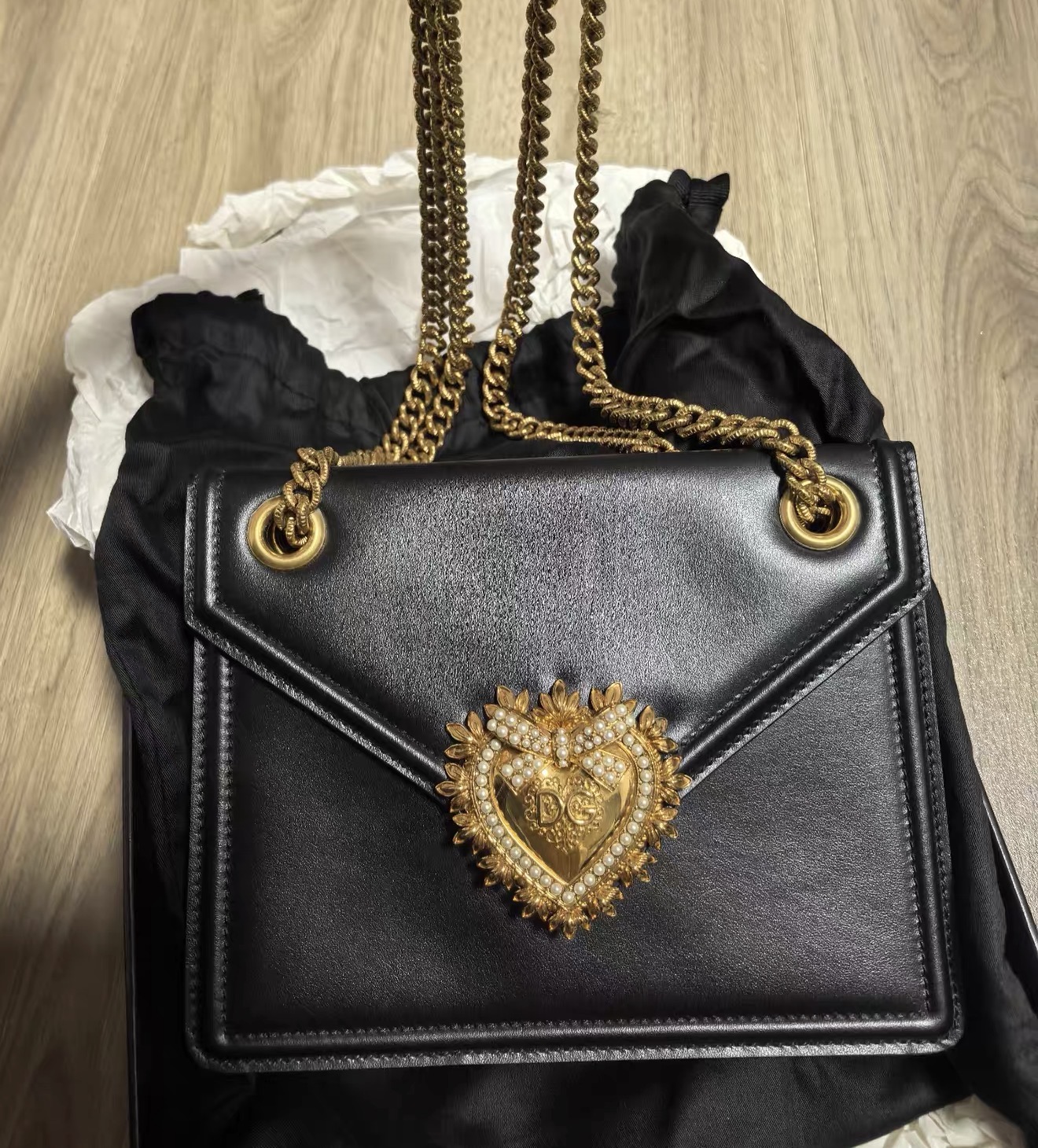Dolce & Gabbana Devotion Shoulder Bag – Black